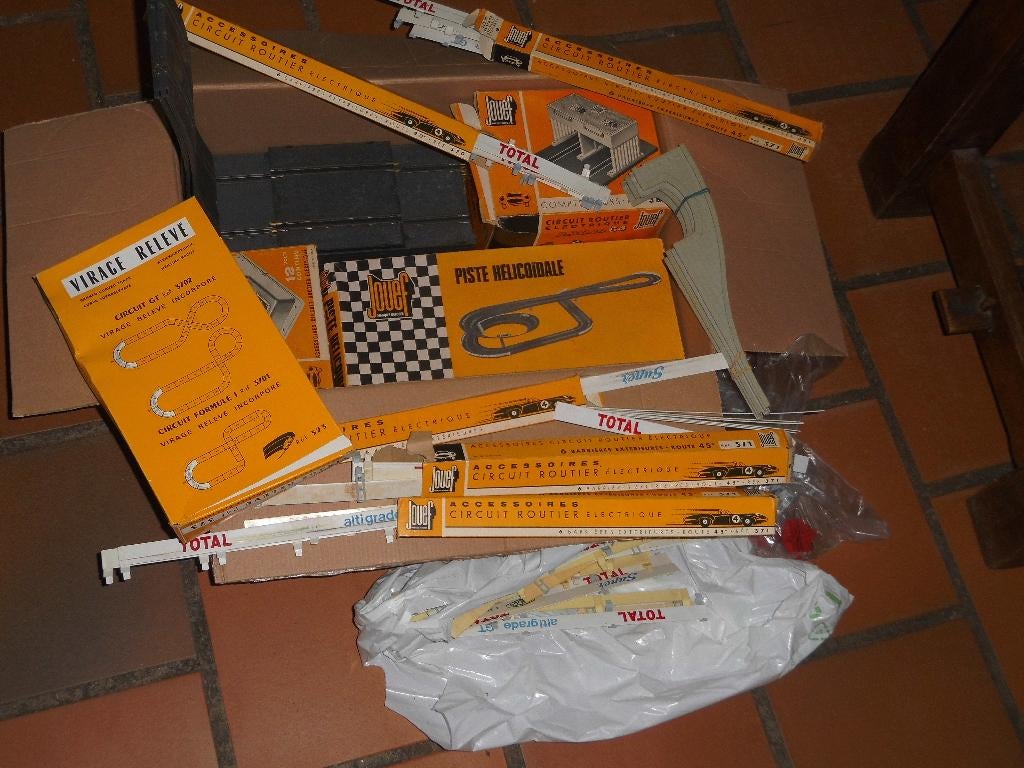Circuit Autos Jouef, Enlèvement