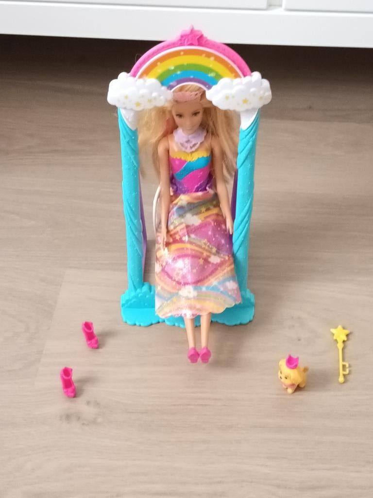 Barbie dreamtopia schommelstoel, Ophalen of Verzenden, Zo goed als nieuw, Barbie