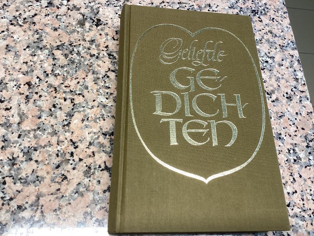 Geliefde GEDICHTEN uit de  Nederlandse Poëzie, Boeken, Gedichten en Poëzie, Ophalen of Verzenden, Zo goed als nieuw, Meerdere auteurs