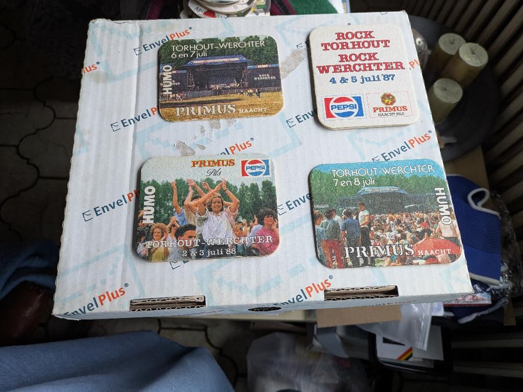 Torhout werchter, Ophalen of Verzenden, Zo goed als nieuw, Viltje(s)