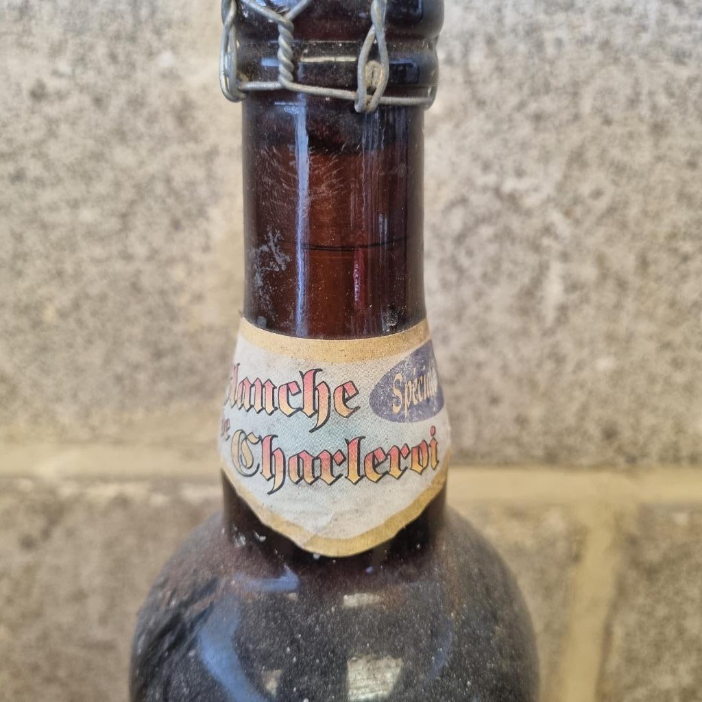 Bouteille de bière Blanche de Charleroi, Enlèvement ou Envoi, Utilisé, Bouteille(s), Autres marques