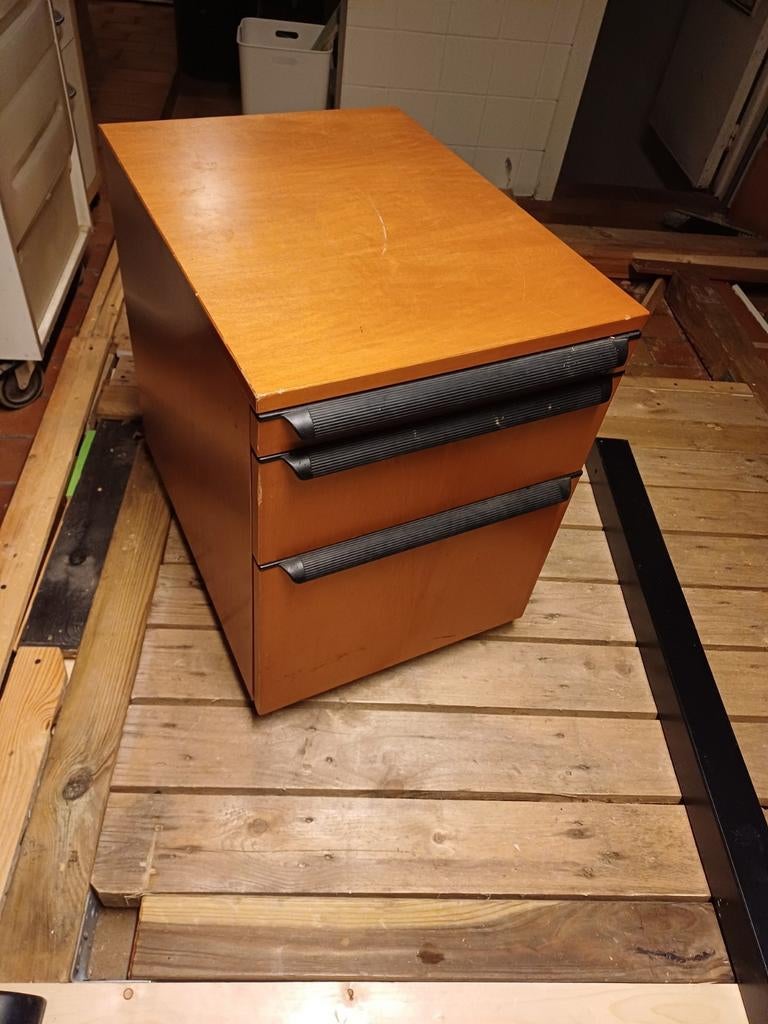 Caisson/ bureau, Enlèvement, Bureau