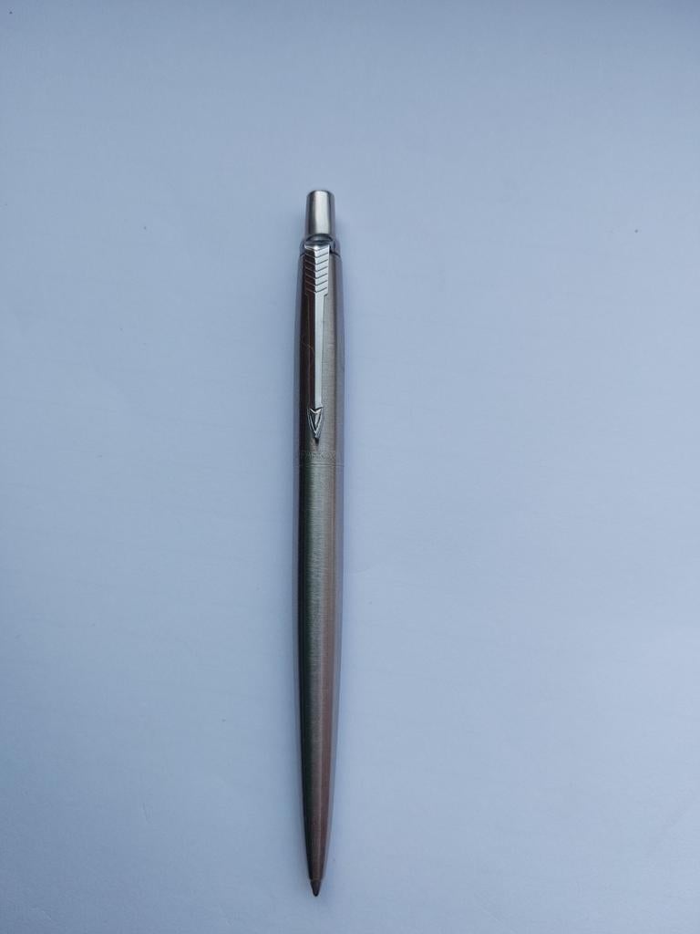 Parker stylo bille acier, Enlèvement ou Envoi, Comme neuf