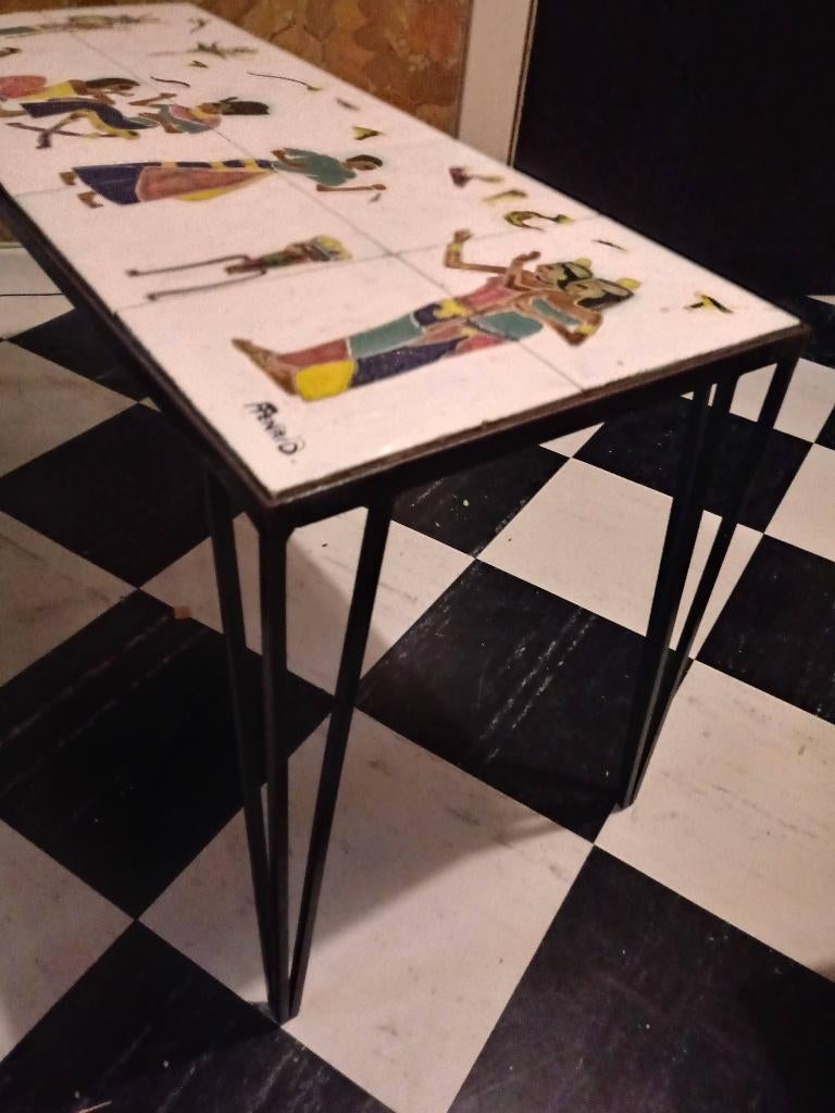 Petite table avec des pavés en céramique + pied en fer forgé, Enlèvement