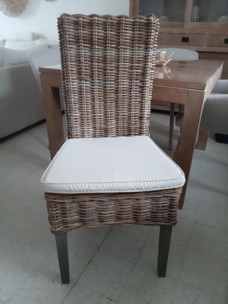4 rotan / rieten stoelen met kussens, Huis en Inrichting, Stoelen, Zo goed als nieuw, Vier, Riet of Rotan, Ophalen of Verzenden