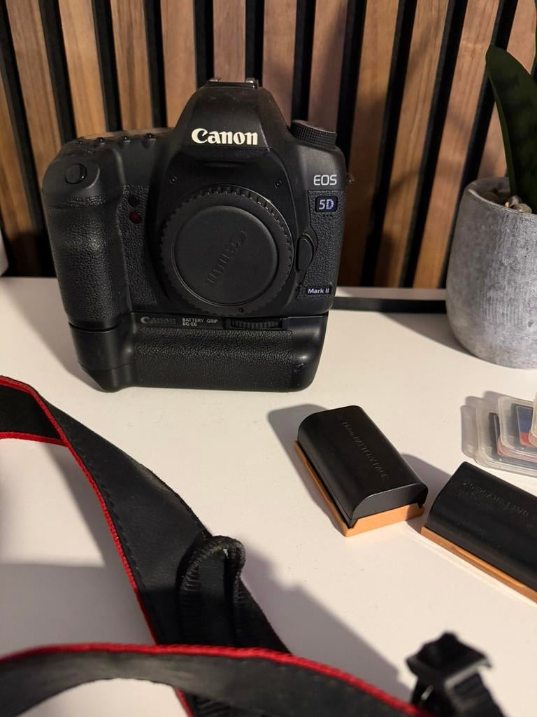 Canon 5D mark ii + grip, Audio, Tv en Foto, Ophalen, Zo goed als nieuw, Canon
