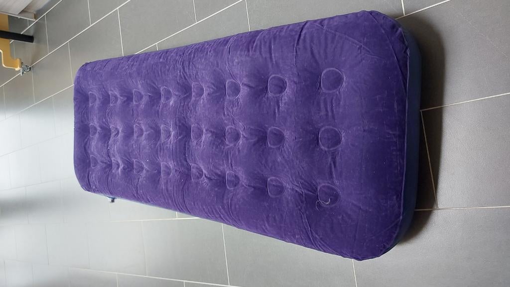 Matelas gonflable de 15 cm d'épaisseur à faire avec l'aspira, Enlèvement, Comme neuf