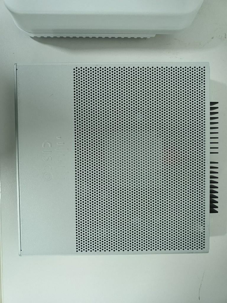 Cisco Wireless Controller + Cisco Access Points, Ophalen, Zo goed als nieuw, Accessoires