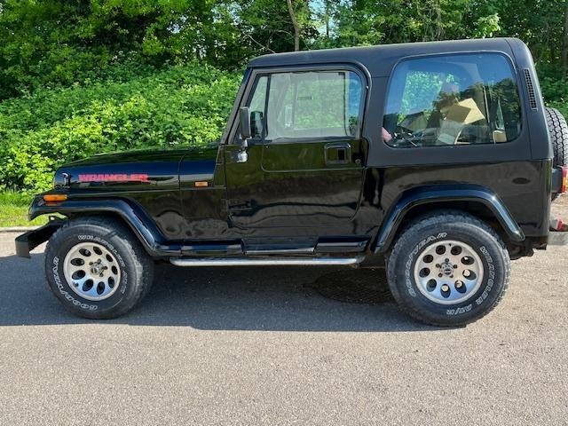 Jeep Wrangler 4000 6 cil oldtimer, Auto's, Jeep, 4 zetels, 4000 cc, Leder en Stof, Zwart