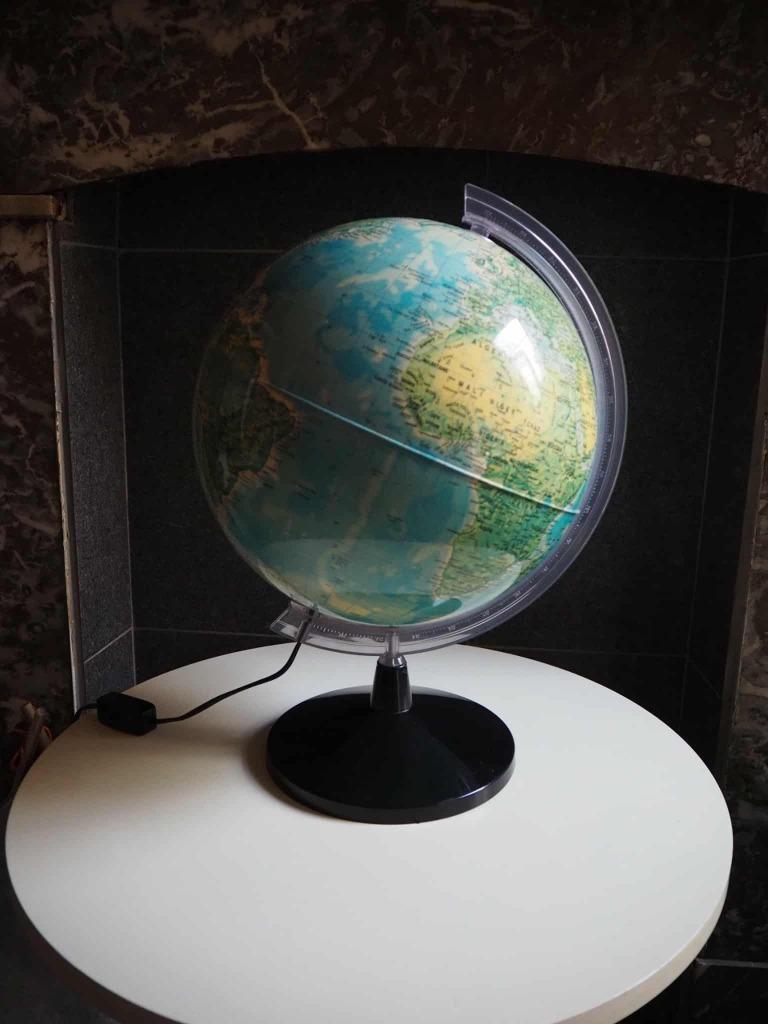 Vintage Franse wereldbol lamp, 1980s, Huis en Inrichting, Woonaccessoires | Wereldbollen, Ophalen, Verlicht, Zo goed als nieuw