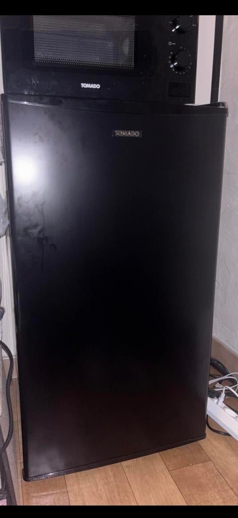 Réfrigérateur Tomado noir 109L, Electroménager, Enlèvement, Comme neuf