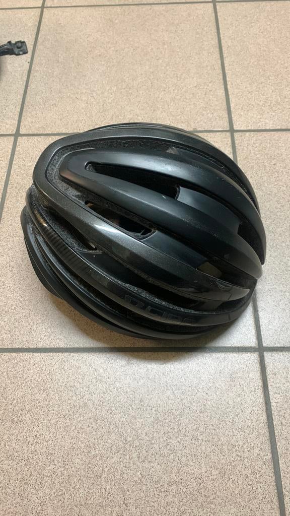 Giro fietshelm, Fietsen en Brommers, Fietsaccessoires | Fietshelmen, Ophalen of Verzenden, Gebruikt, M, Giro