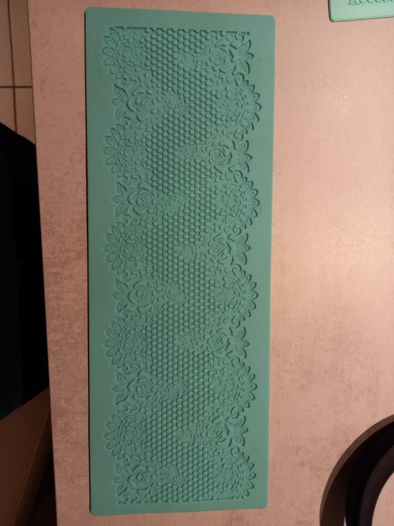 9 moules silicone pour décorations gâteaux - Saponi, Ophalen of Verzenden, Zo goed als nieuw