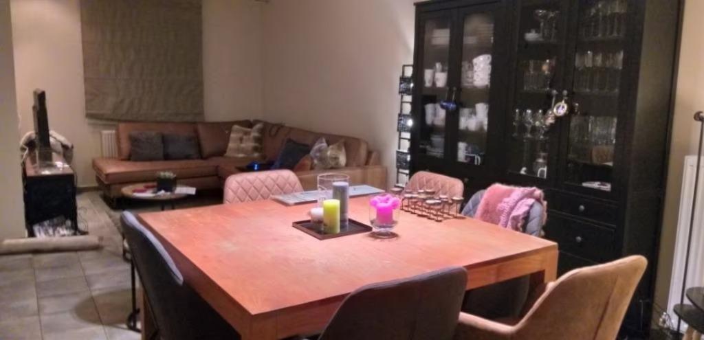 Houten eettafel met bijhorende stoelen, Huis en Inrichting, Tafels | Eettafels, Gebruikt, 100 tot 150 cm, 100 tot 150 cm, Vijf personen of meer