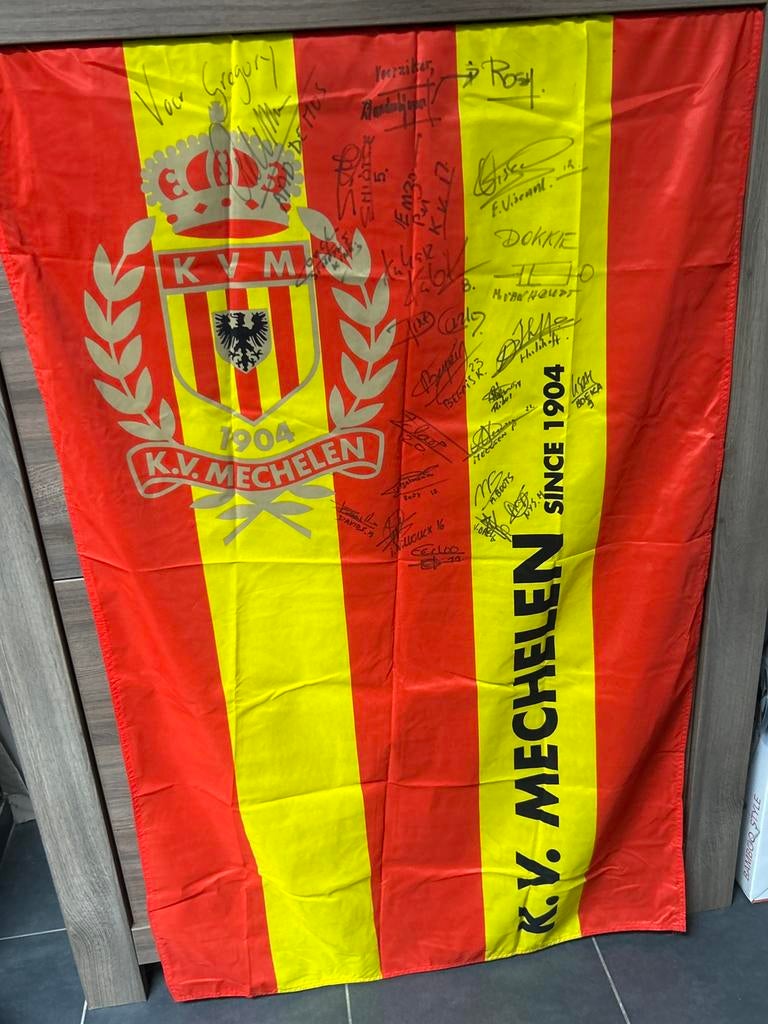 Vlag kvm, Ophalen, Zo goed als nieuw