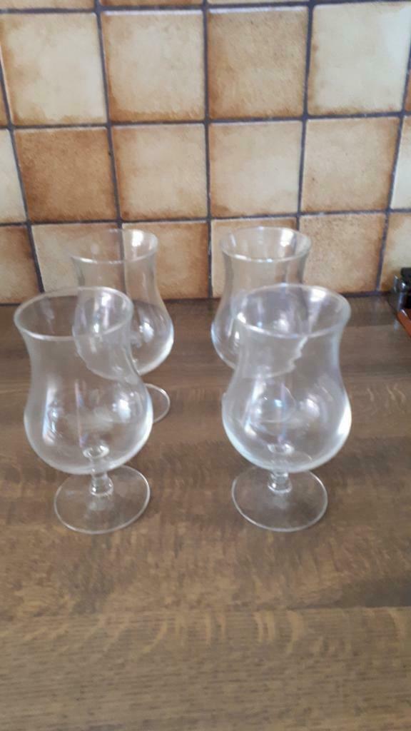 4 wijnglazen kelk aan 1 euro per stuk, Verzamelen, Ophalen of Verzenden, Nieuw, Overige typen