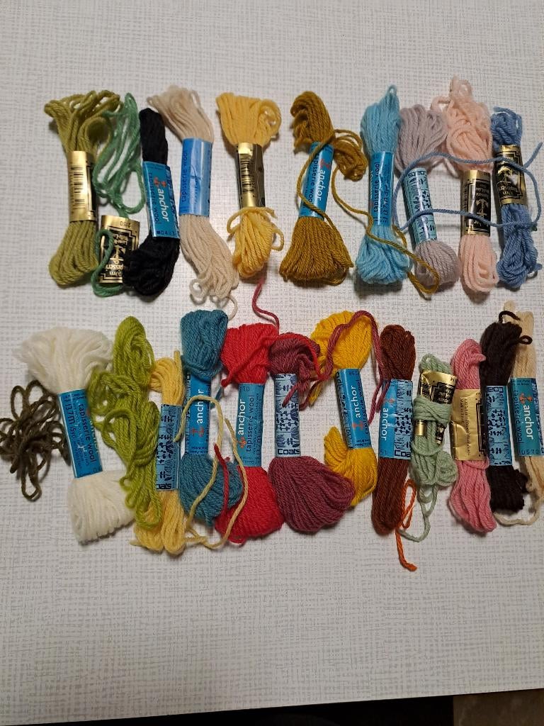 Resten wol voor kruisjessteek, Hobby en Vrije tijd, Breien en Haken, Ophalen, Zo goed als nieuw, Wol of Garen