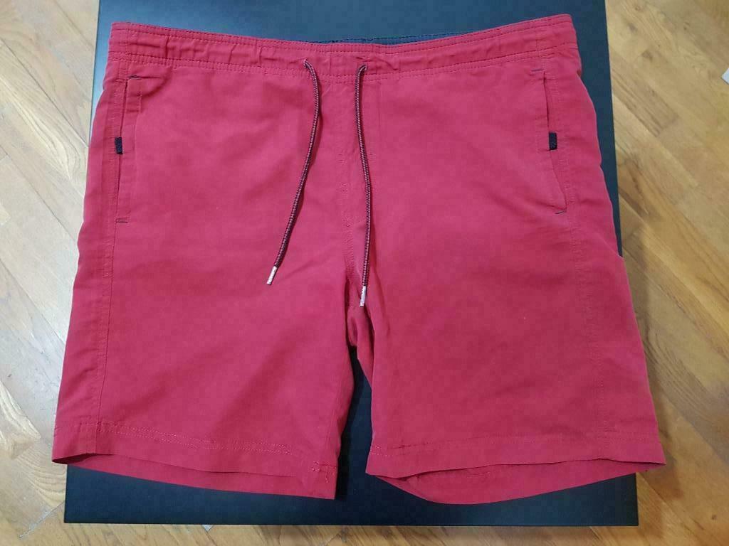 Rode sport/zwemshort van LC Waikiki (M), Rouge, Enlèvement ou Envoi, LC Waikiki, Short de bain