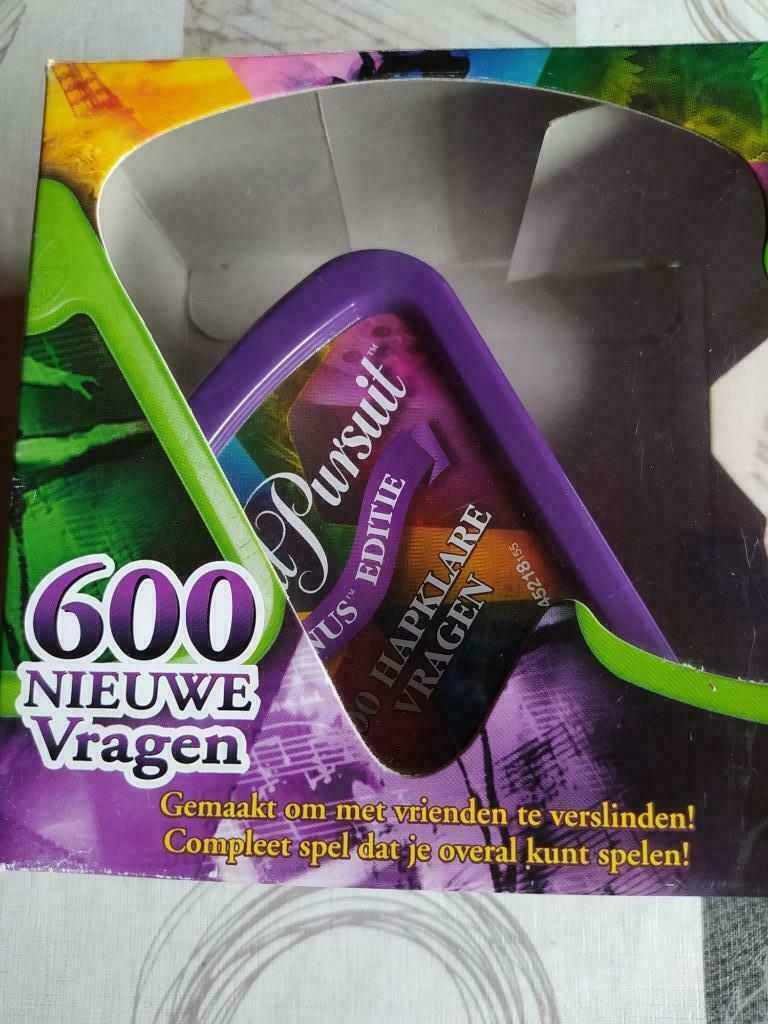 Trivial Pursuit Genus Editie, Vijf spelers of meer, Ophalen of Verzenden, Gebruikt, Reisspel