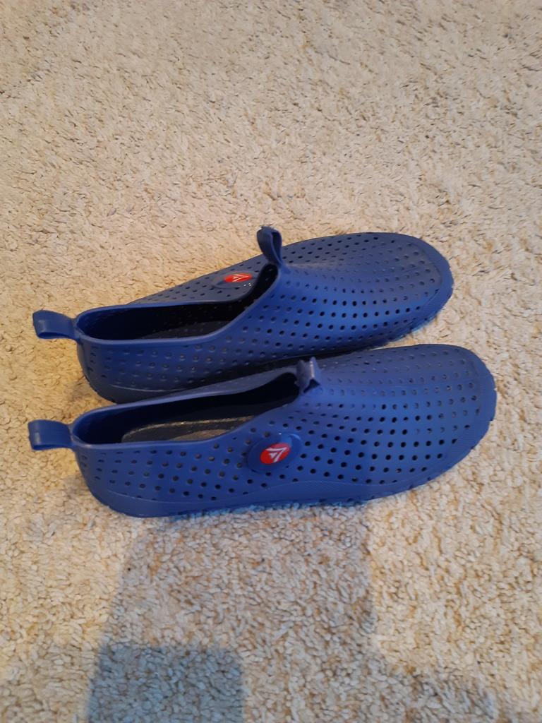 Waterschoentjes m. 37 blauw nieuw!, Sports nautiques & Bateaux, Vêtements nautiques, Enlèvement ou Envoi, Neuf, Enfant, Autres types