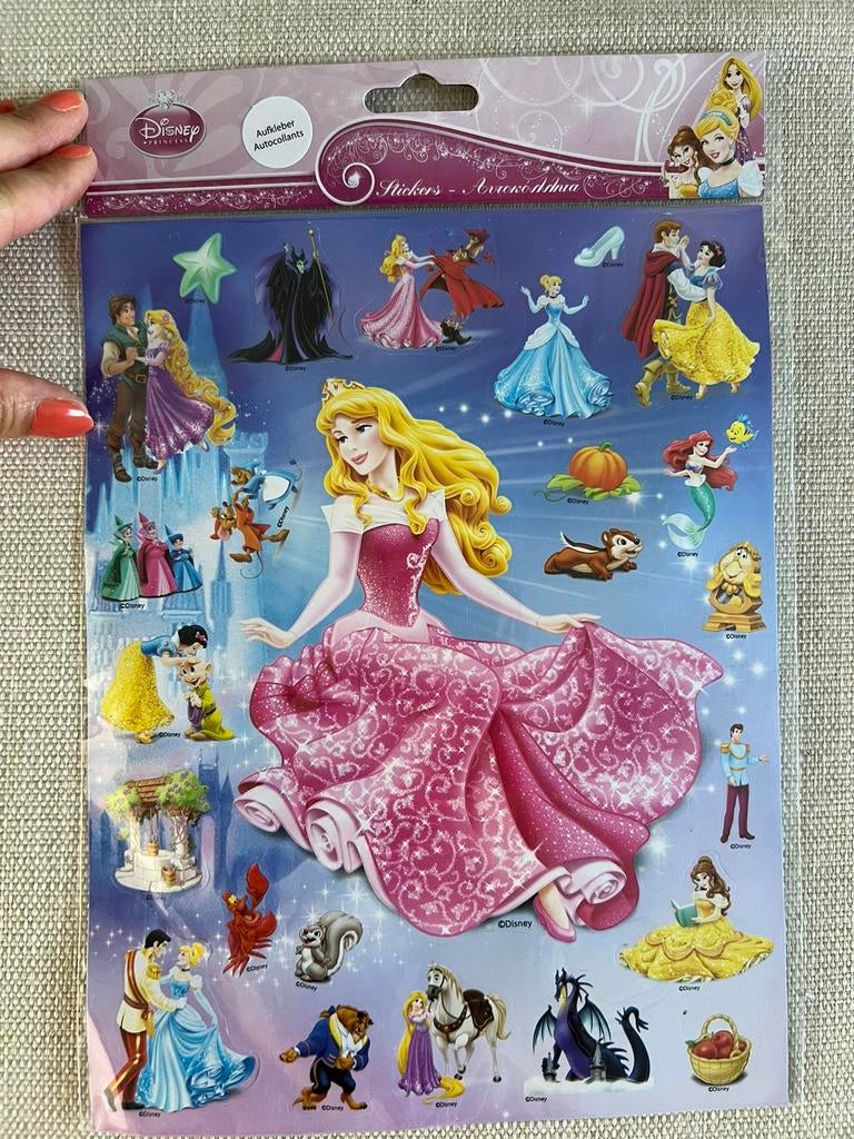 Autocollant princesse Disney, Comme neuf