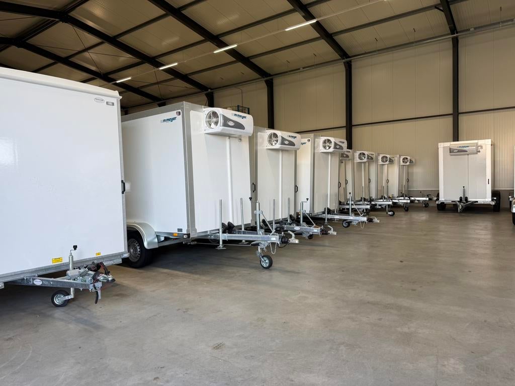 Te koop huur lease koelwagens meyer govi koeling, Hobby en Vrije tijd, Feestartikelen | Verhuur, Ophalen, Zo goed als nieuw