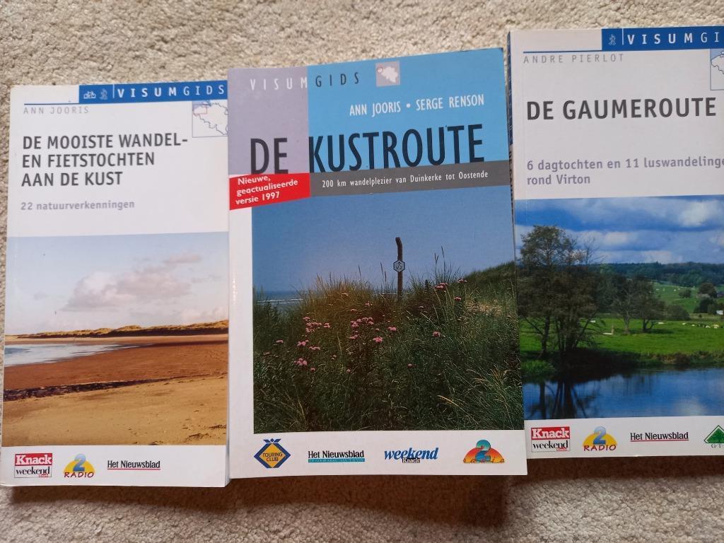 Fiets en wandelgidsen - 3  stuks, Autres marques, Enlèvement ou Envoi, Diverse auteurs, Comme neuf