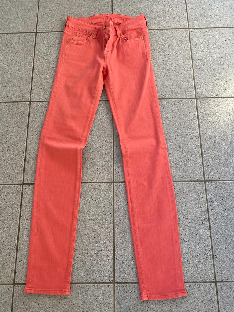 Koraalrode broek van 7 for all mankind maat 26, Overige kleuren, Ophalen of Verzenden, Zo goed als nieuw, Maat 34 (XS) of kleiner