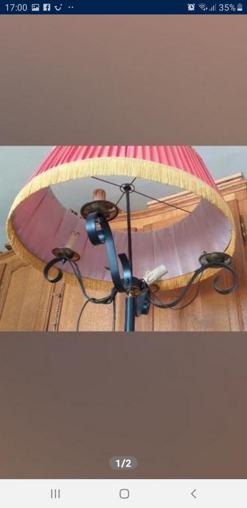 Lampadaire en fer forgé sur pied, Rond, Enlèvement, Rouge, Utilisé