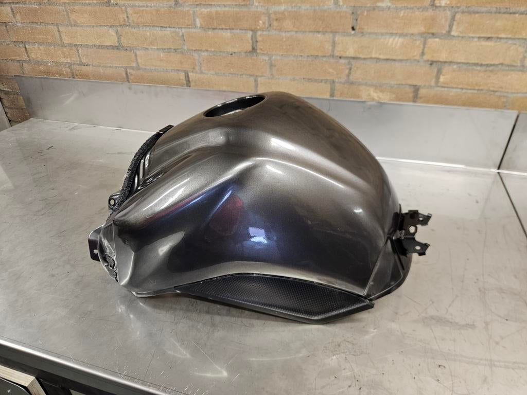 Yamaha FZ1 tank 2006 tm 2015, Motoren, Ophalen of Verzenden