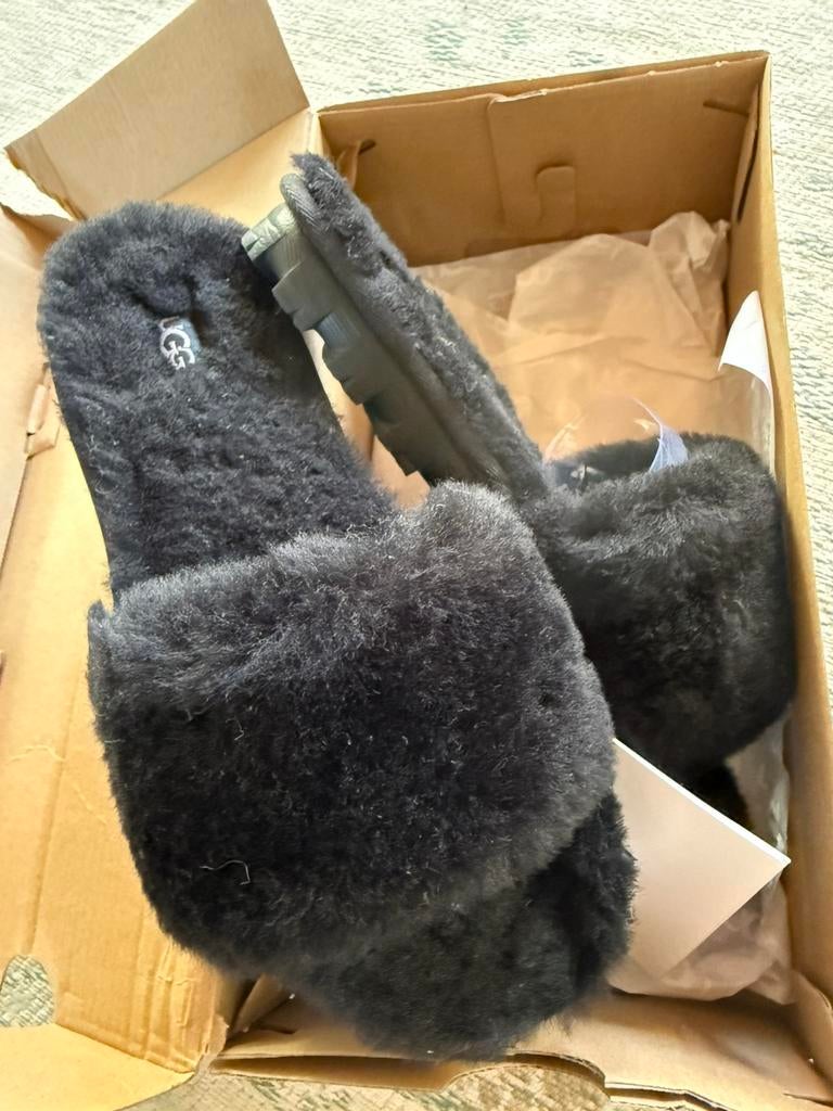 Ugg sloffen, Kleding | Dames, Ophalen of Verzenden, Zo goed als nieuw