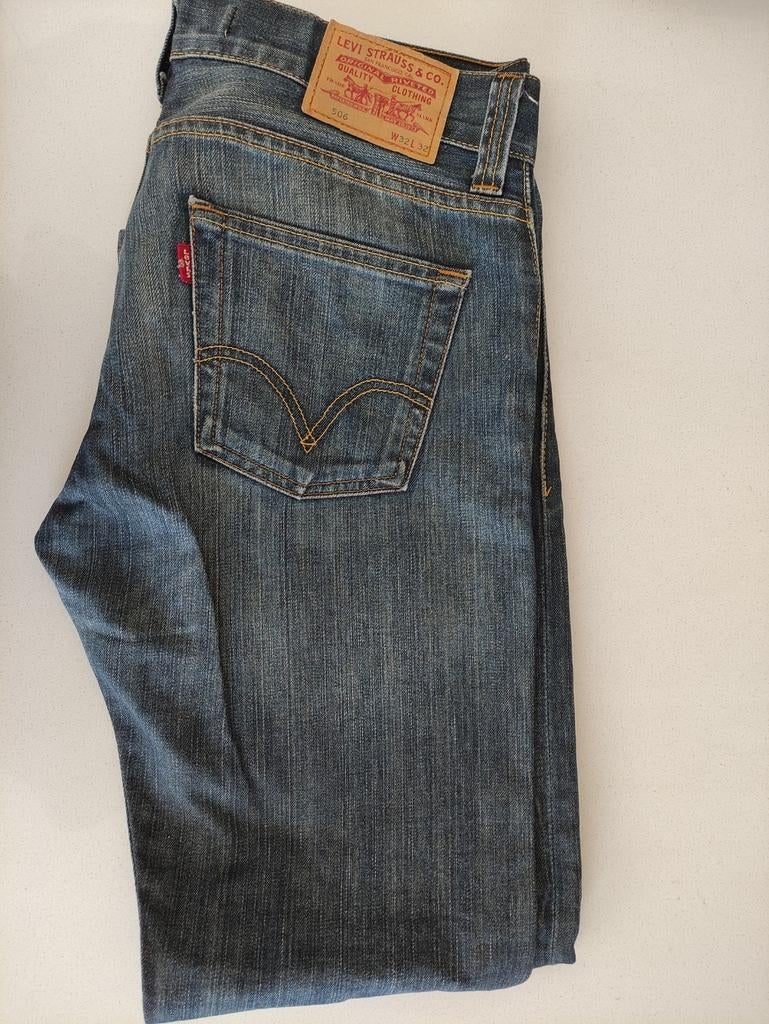 Pantalon en jean Levi's, bleu 32/32, excellent état, Enlèvement ou Envoi, Comme neuf, Bleu