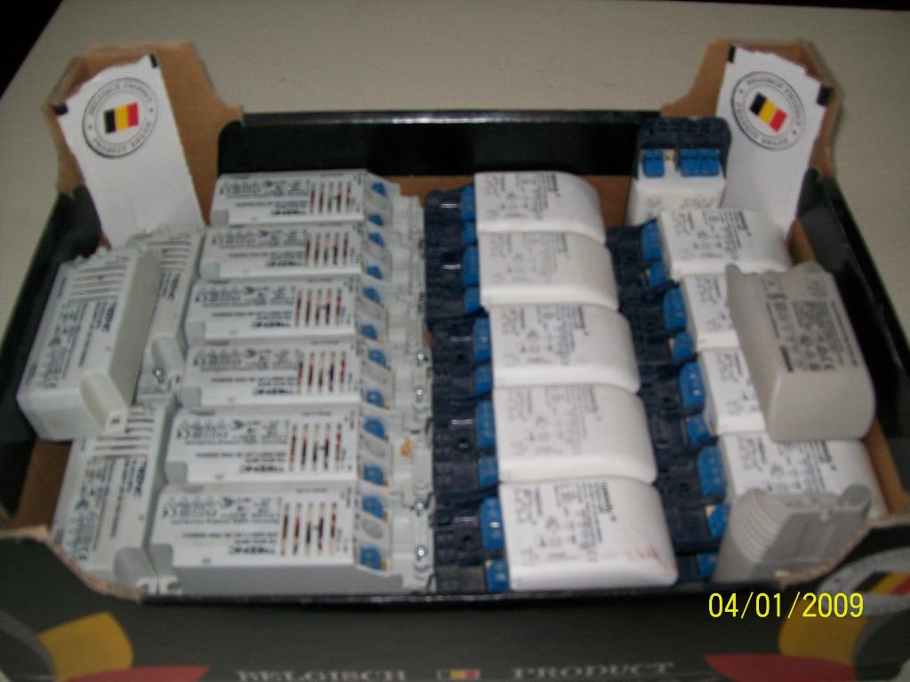 Lot de transfos 230v-12v (30pièces) 5€/pièces ou 90€/lot., Enlèvement
