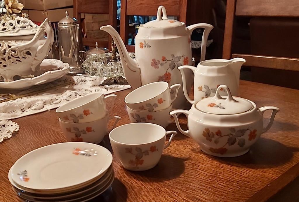 Oud koffie servies, Ophalen