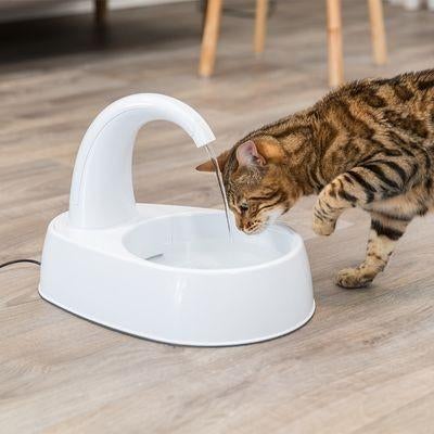 Trixie drinkfontein, Dieren en Toebehoren, Ophalen, Zo goed als nieuw