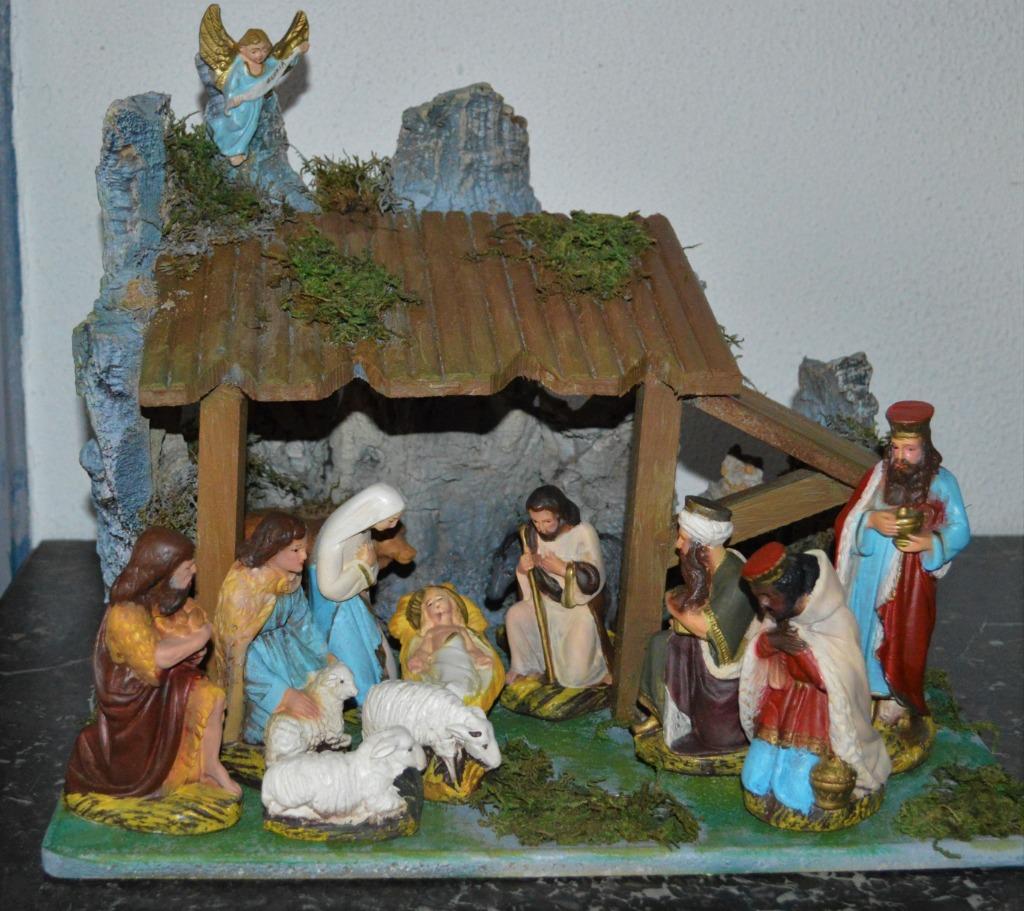 Scène de la Nativité avec 13 personnages, Enlèvement ou Envoi