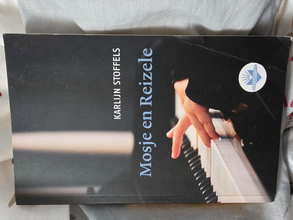 Mosje en Reizele - Karlijn Stoffels, Enlèvement ou Envoi, Comme neuf