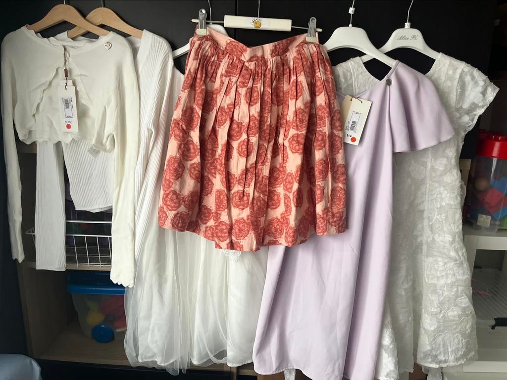 Nieuwe meisjes jurken, kleding    9-10 jaar.  Alice Pi, Kinderen en Baby's, Ophalen of Verzenden
