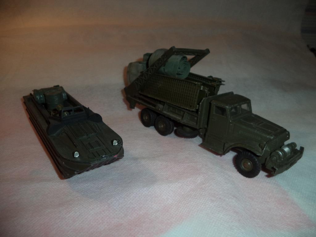 dinky toys 884 en 825 mil. vehicle, Ophalen of Verzenden