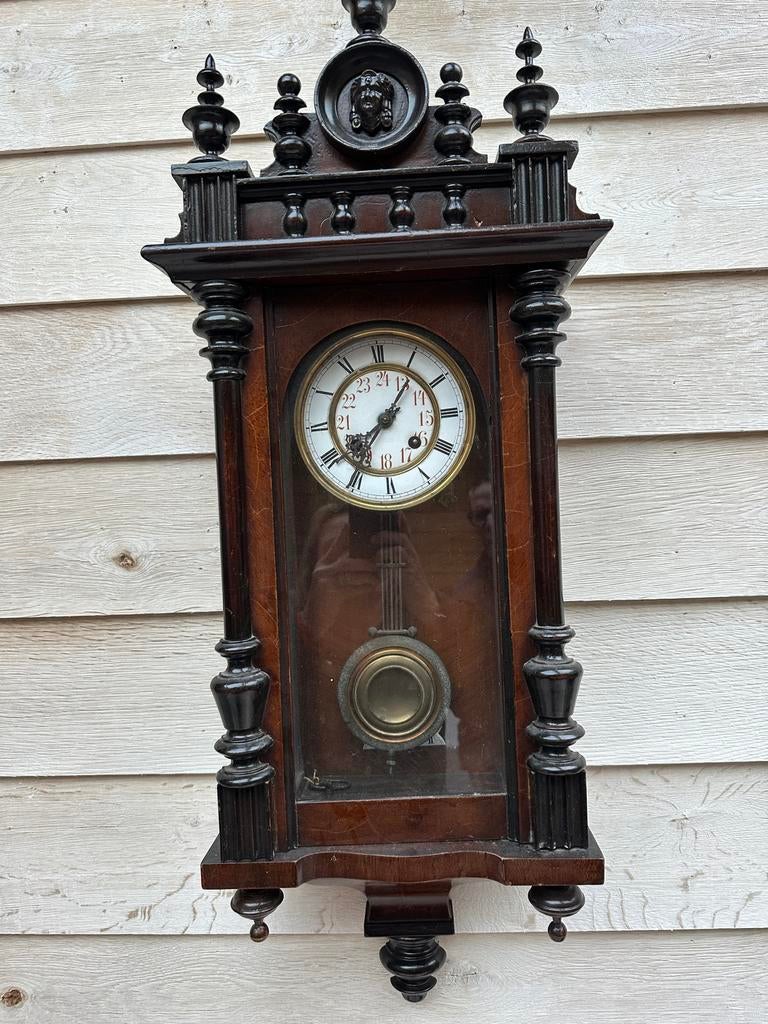 Wandhorloge, Ophalen