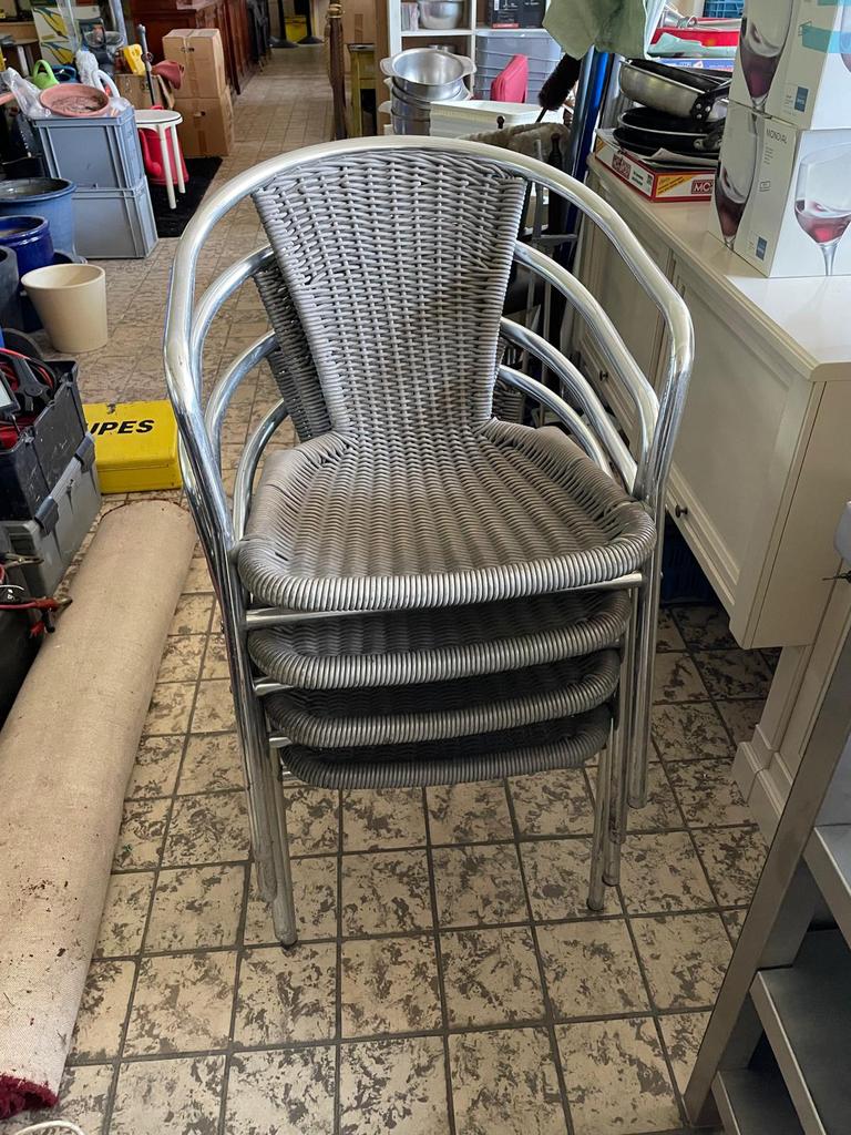 4 chaises de patio chromées, adaptées aux restaurants, etc., Enlèvement, Comme neuf, Empilable