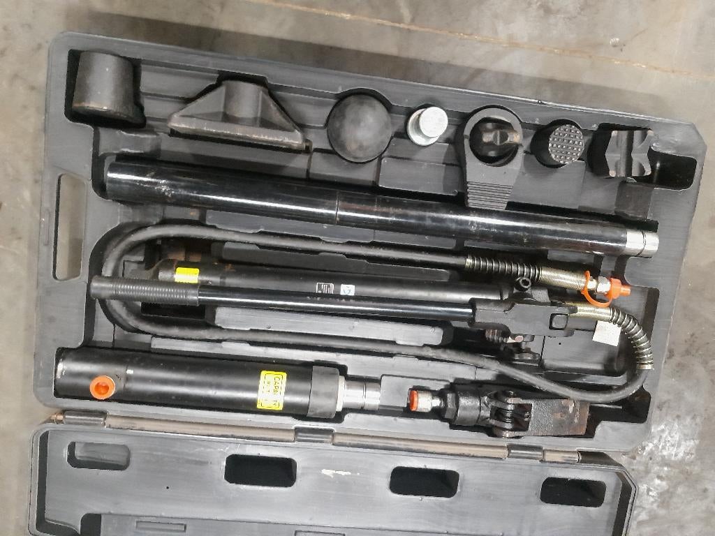Hydraulisch Richtset, Ophalen, Zo goed als nieuw