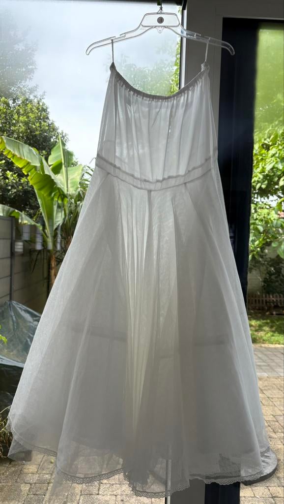 Jupe de mariage blanche Amixi taille M-L, Vêtements | Femmes, Vêtements de mariage & Accessoires de mariage, Enlèvement ou Envoi