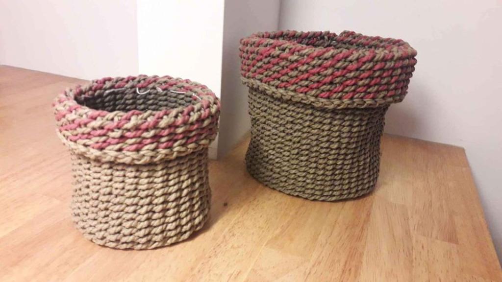2 caches-pots en osier, Maison & Meubles, Enlèvement ou Envoi, Osier