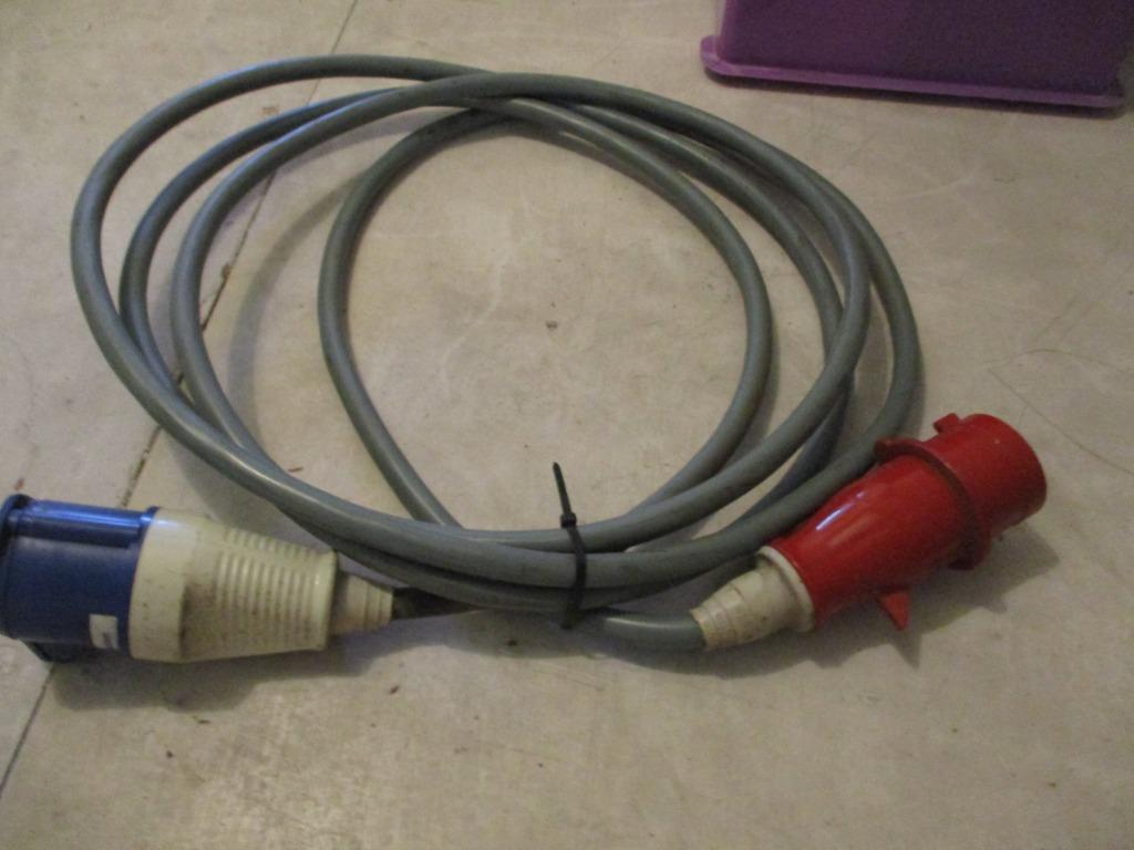 Verlengkabel driefassige electriciteit, Ophalen, Gebruikt