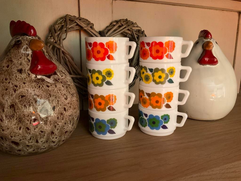 Arcopal Lotus - 8 Koffietassen, Huis en Inrichting, Keuken | Servies, Zo goed als nieuw, Ophalen of Verzenden