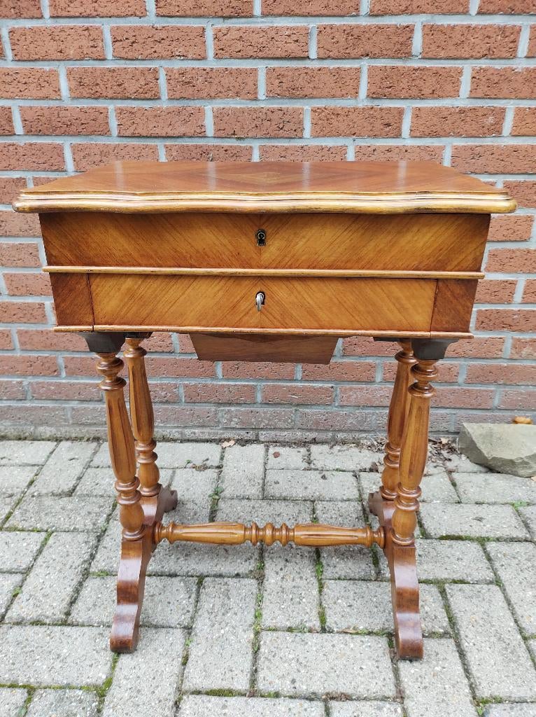 Superbe table d’appoint/travailleuse- fin 19ème- comme neuve, Antiquités & Art, Enlèvement