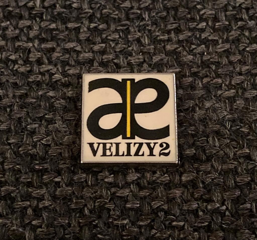 PIN - VELIZY 2 - WESTFIELD, Envoi, Utilisé, Autres sujets/thèmes, Insigne ou Pin's