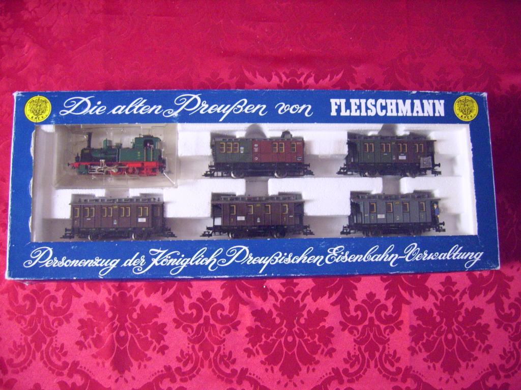 Fleischmann set stoomlokomotief met 5 wagons, Analogique, Enlèvement ou Envoi, Fleischmann, Comme neuf