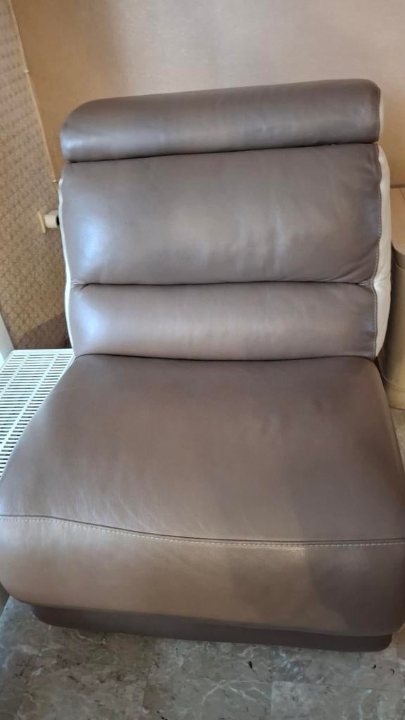 Fauteuil en cuir pleine fleur taupe et blanc sur côtés, Enlèvement, Cuir